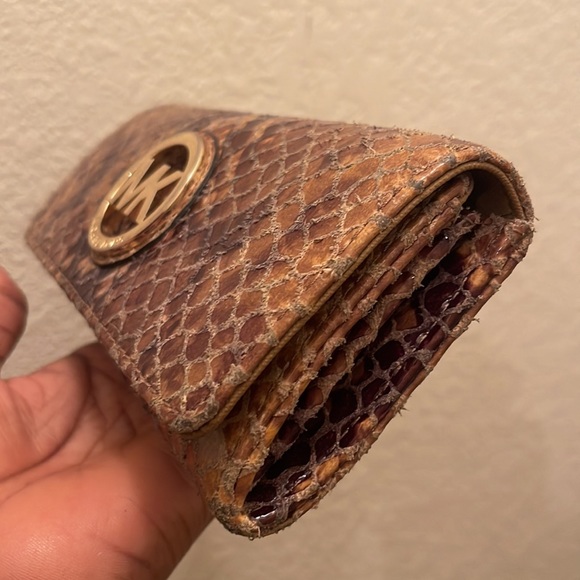 Michael Kors Wallet, please check all pictures for condition - Picture 10 of 16